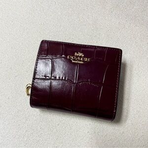 Coach Snap Wallet in Merlot